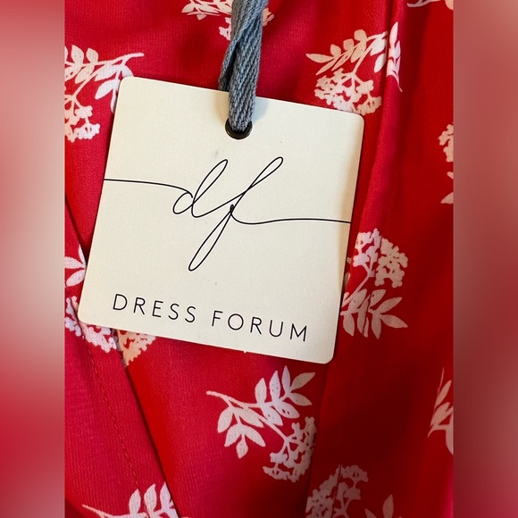 ❤️ NWT Red Wrap Dress - Picture 3 of 12